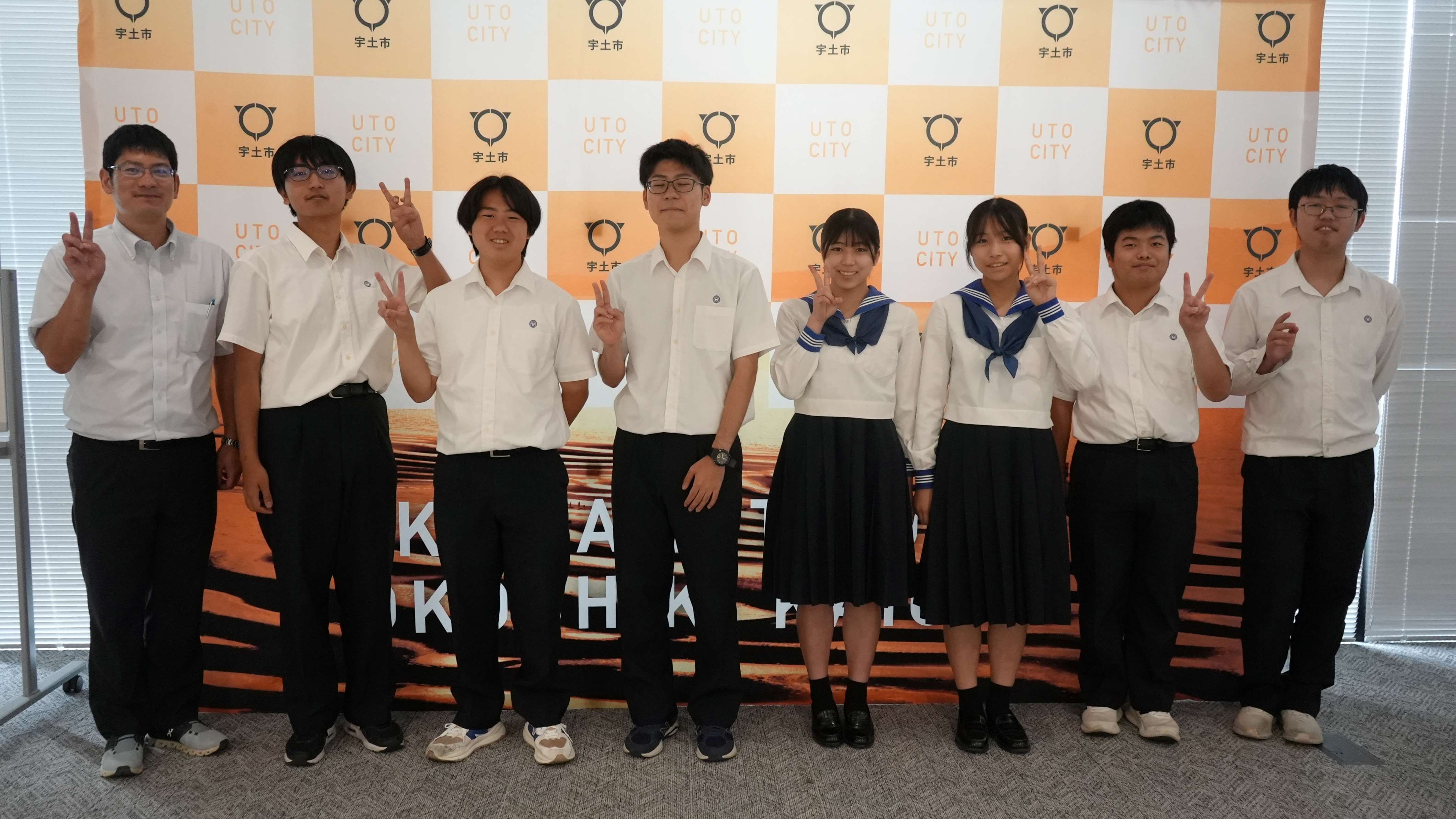 DSC00258　集合写真ピース　.JPG